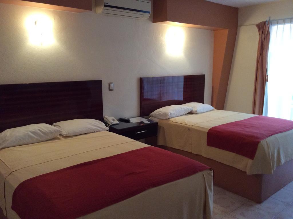 Hotel La Media Luna Inn Huejutla de Reyes Værelse billede